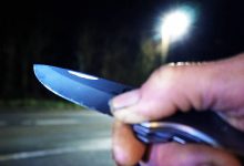 Фото - Неизвестный изрезал школьницу ножом в селе под Екатеринбургом