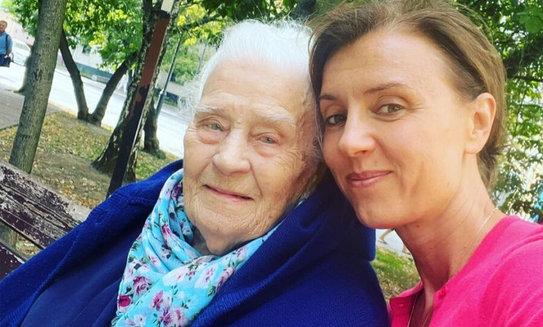 Фото - Ксения Алферова показала свою 100-летнюю бабушку